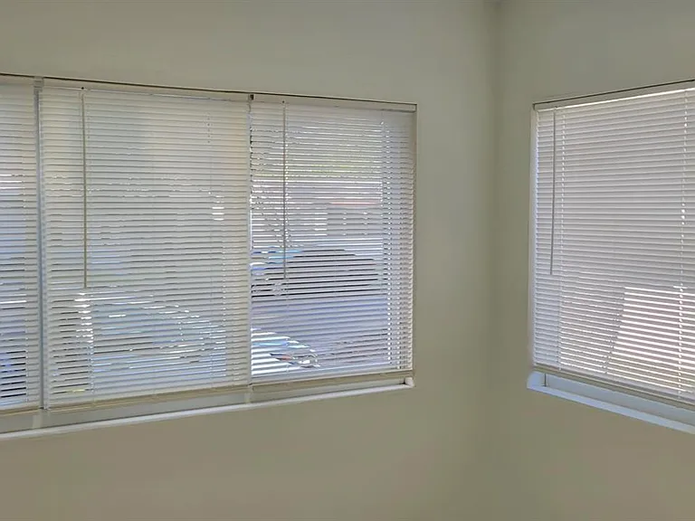 2506 Washington St — Photo 3