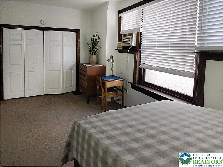 602 Main St #1 — Photo 6