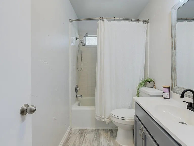 58 E Lakeshore Dr — Photo 46