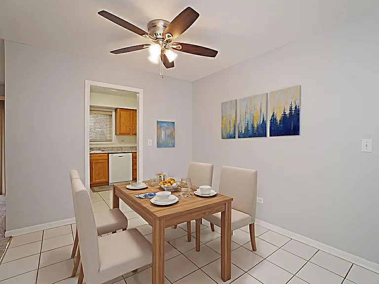 337 N Carter St #202 — Photo 4