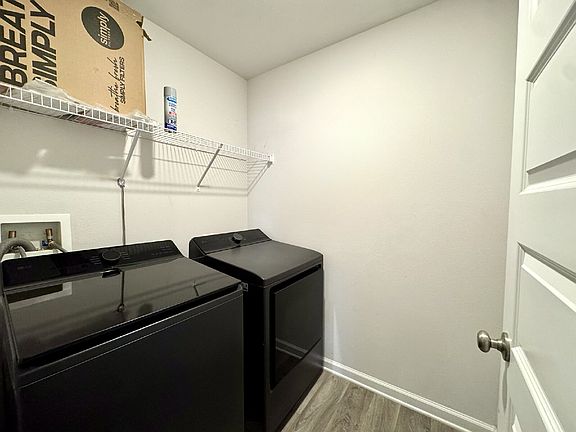 4th image of 4081 Brighton Blvd