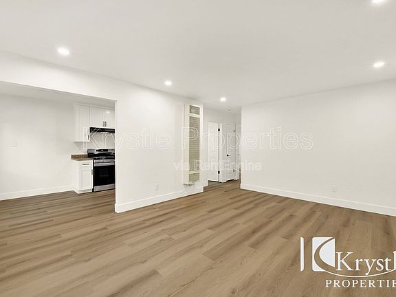 3rd image of 451 E L St