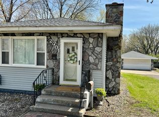 2701 W Old Shakopee Rd, Bloomington, MN 55431