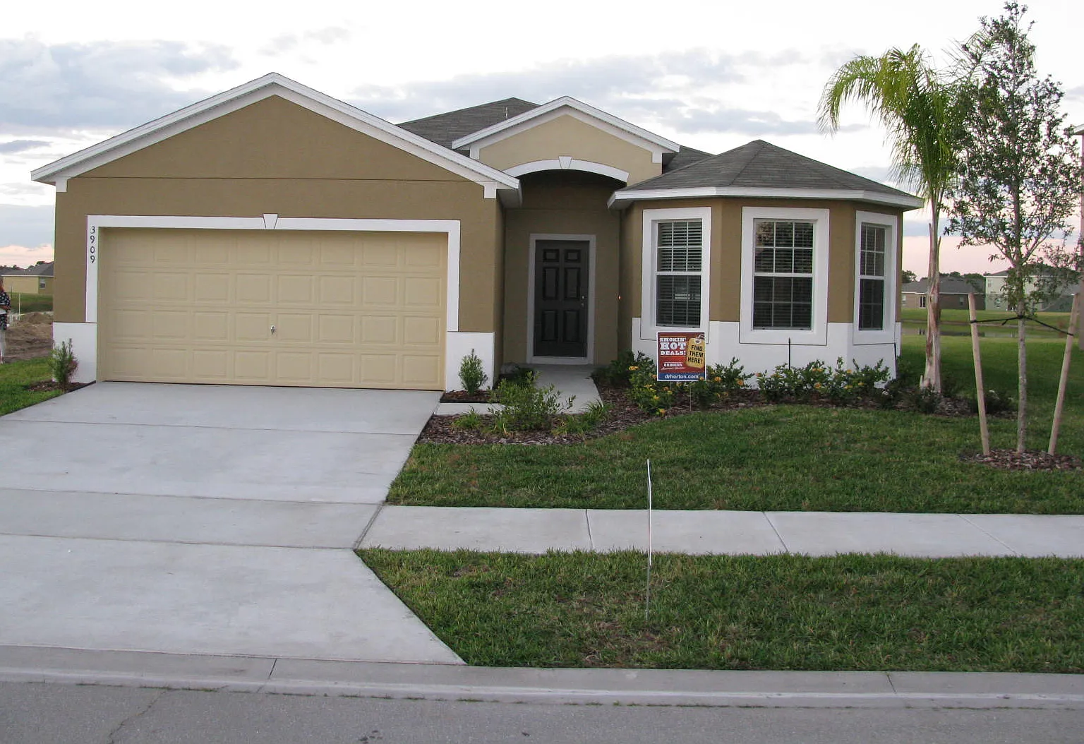 3 bed, 1770 sqft, $2,200 — Photo 1