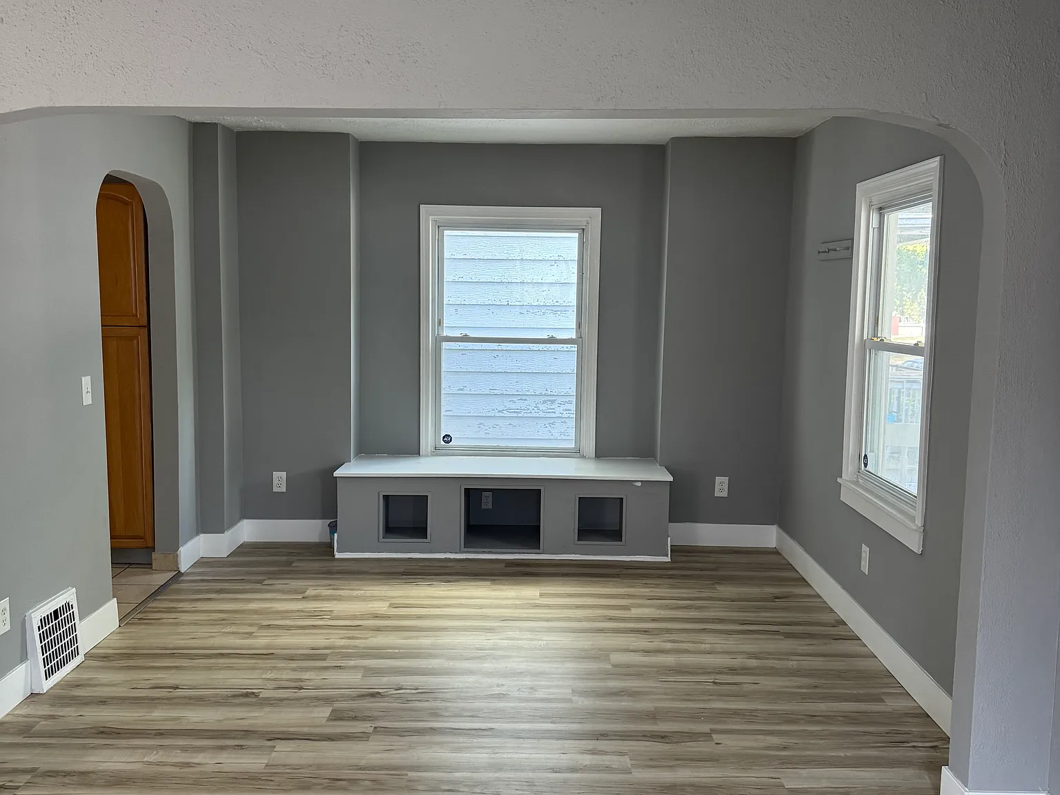 3 bed, $1,575 — Photo 2