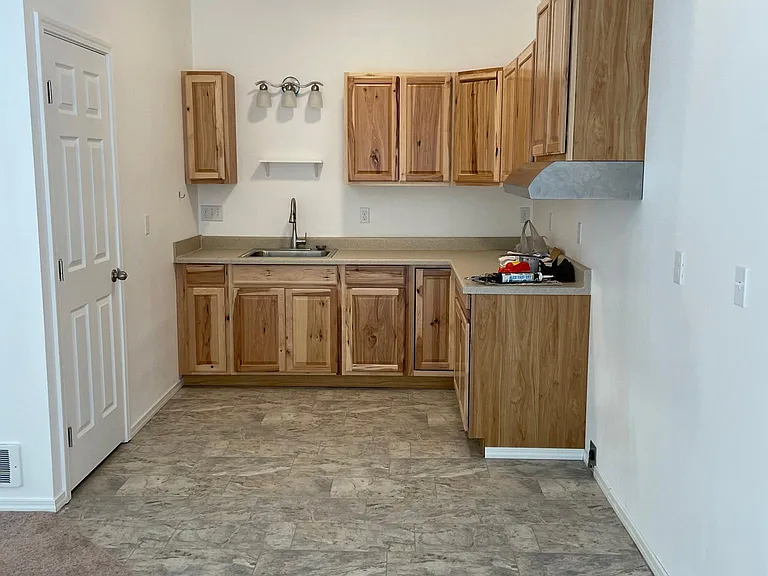 Crestwood Way — Photo 8