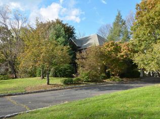 61 Wilzette Dr, Middletown, NJ 07748