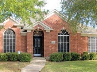 228 Touchdown Dr, Irving, TX 75063