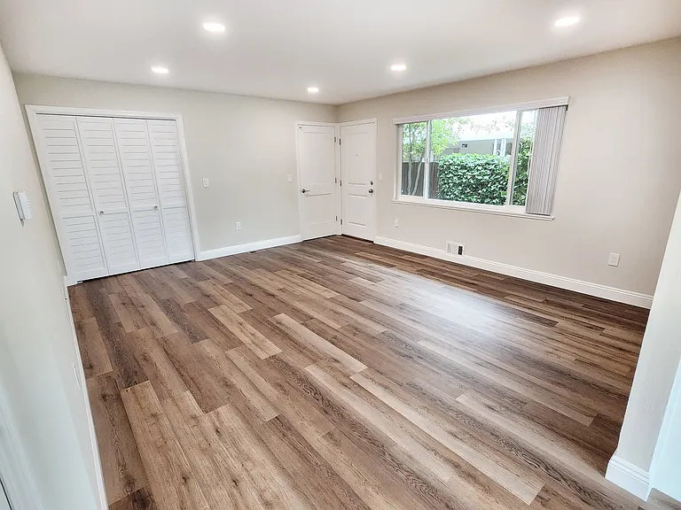 666 College Ave — Photo 4