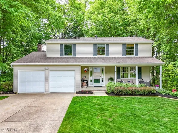 1630 Woodland Ct, Twinsburg, OH 44087