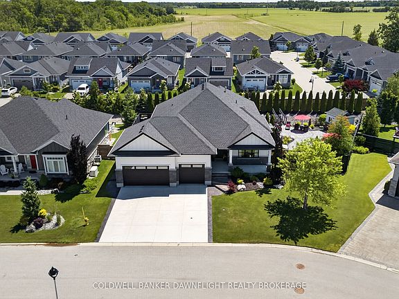 4th image of 36 Erin Pl