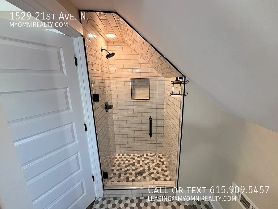 1529 21st Ave. N. — Photo 4