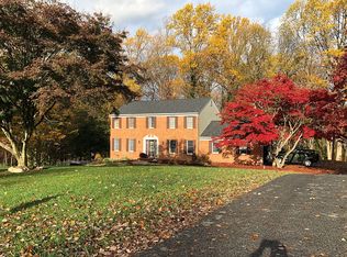 2902 York Manor Rd, Phoenix, MD 21131