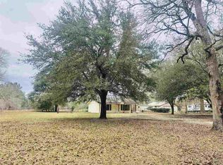 285 County Road 722, Buna, TX 77612