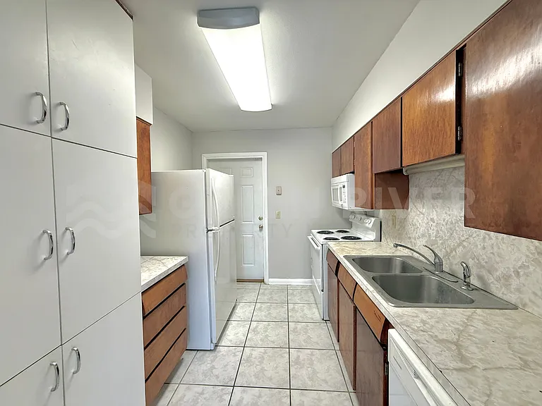 7963 Le Mans Dr — Photo 10