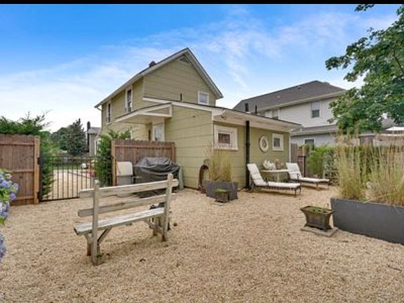 5th image of 341 Waverly Pl