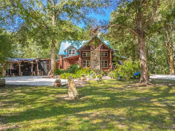 8199 W Pinoak Ct, Homosassa, FL 34448