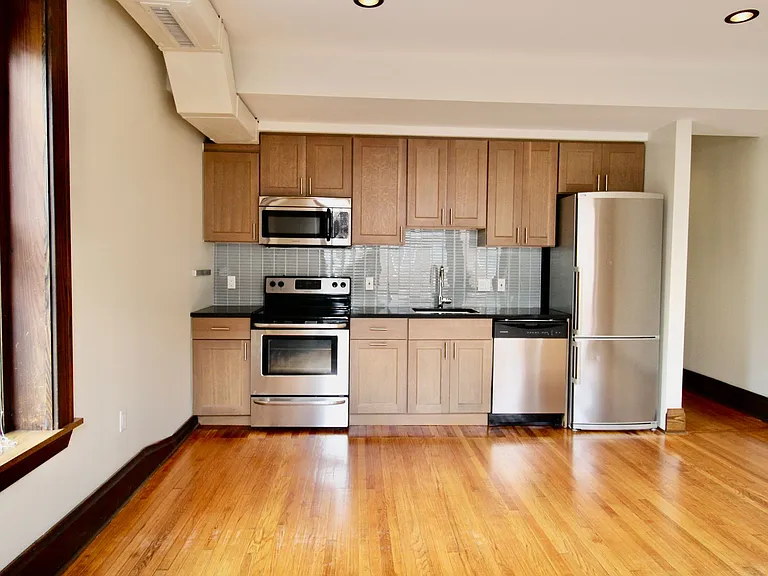 223 Pine St — Photo 30