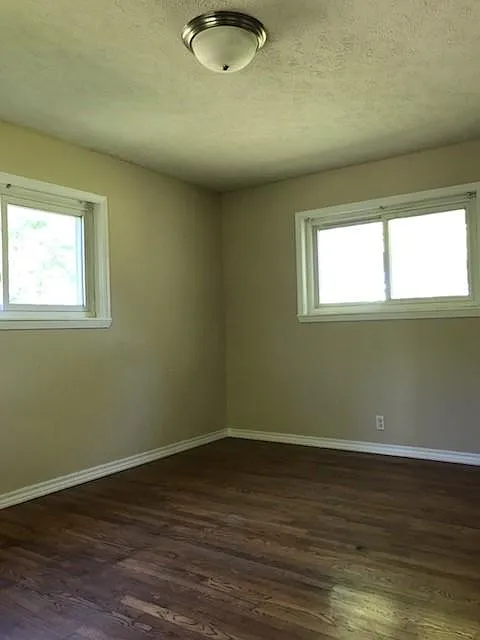3 bed, 1438 sqft, $1,200 — Photo 4