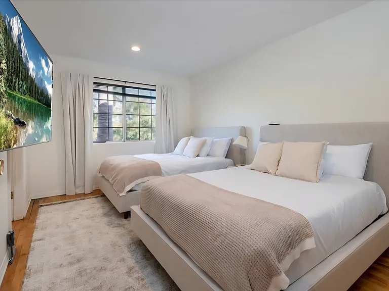 525 N Orange Dr #1/2 — Photo 17