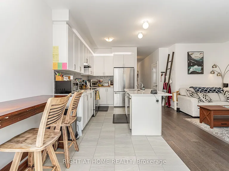 27 Lisa St — Photo 11