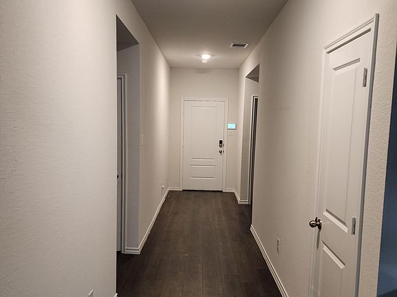 4th image of 109 Sir Barton Ln