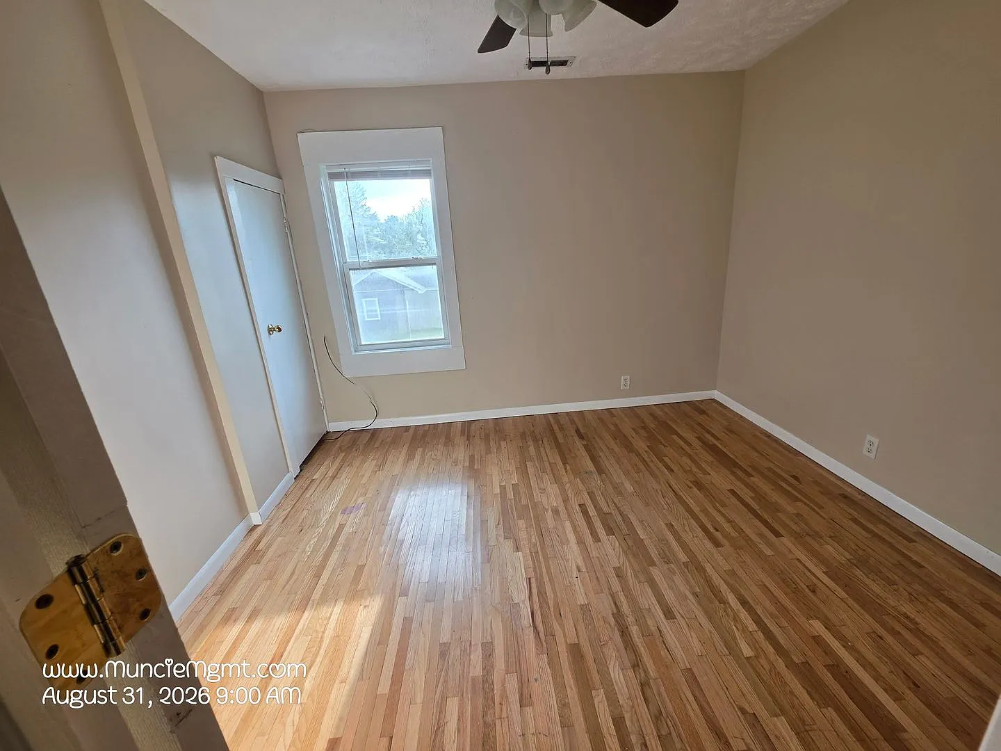 5 bedroom, 2 bath house - Available for the 2026/2027 lease term! — Photo 4
