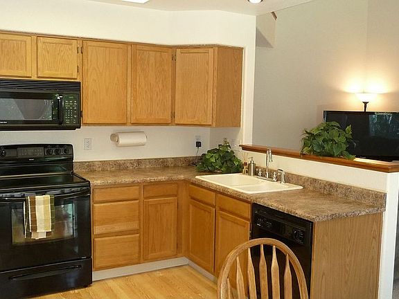 Large Kitchen with Pantry