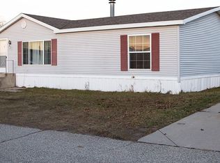 1840 Daisy Ln NW, Kent City, MI 49330