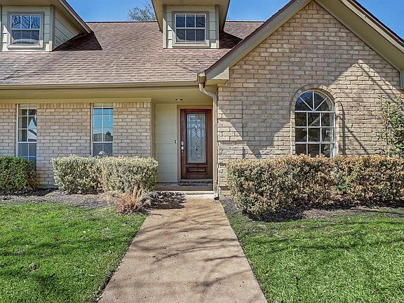 2nd image of 406 Gentilly Dr