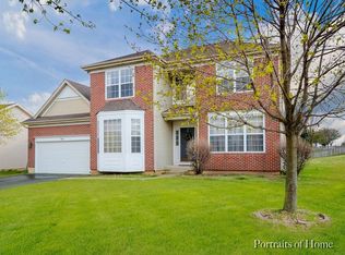 301 Hampton Rd, Sugar Grove, IL 60554