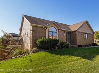 3636 Brook Ridge Ct, Des Moines, IA 50317