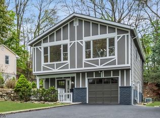 26 Laurie Rd, Landing, NJ 07850