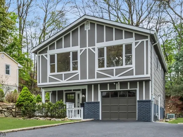 26 Laurie Rd, Roxbury Twp., NJ 07850