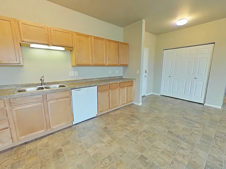 Boulder Ridge Apartments — Photo 30