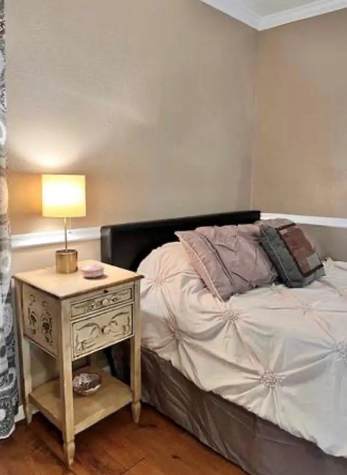 1 bed, 1.0 bath, 400 sqft, $1,000 — Photo 3