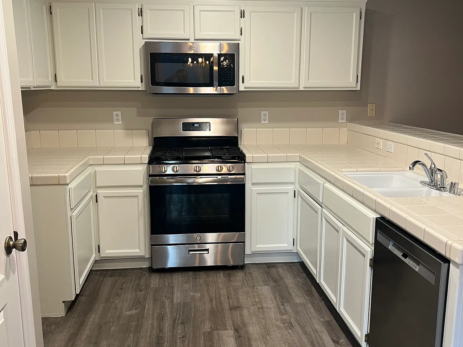 3 bed, 1675 sqft, $2,295 — Photo 2