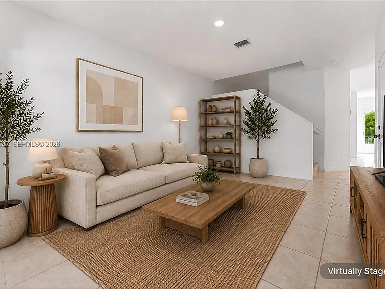 4825 Dillion St — Photo 7