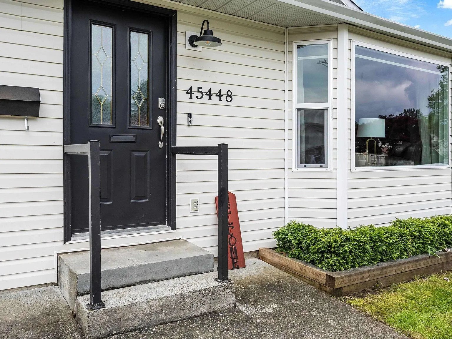 2 bed, 1050 sqft, $2,400 — Photo 4