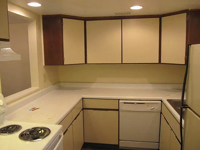 601 S Trenton Ave — Photo 2