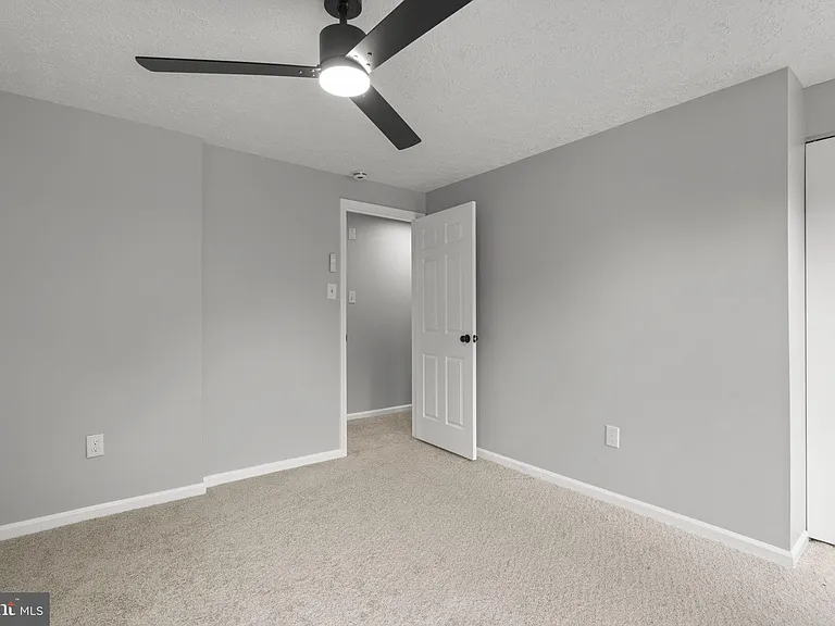 8428 Braddock Way — Photo 27