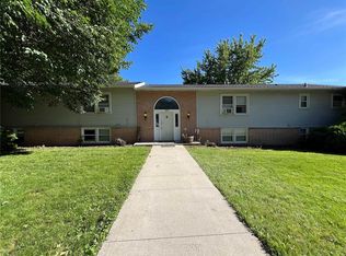 50 W Broadway St APT 6, Central City, IA 52214