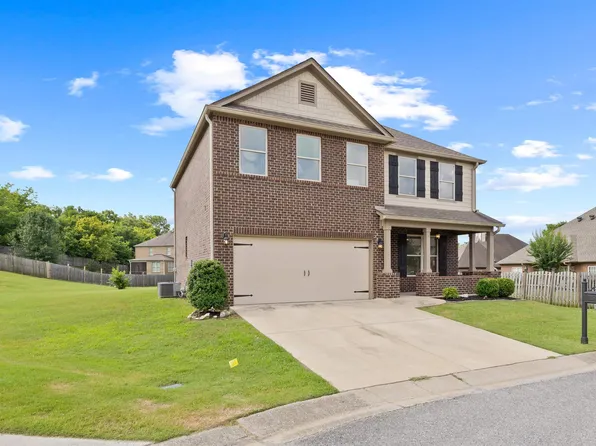 305 Creekside Cir, Pelham, AL 35124