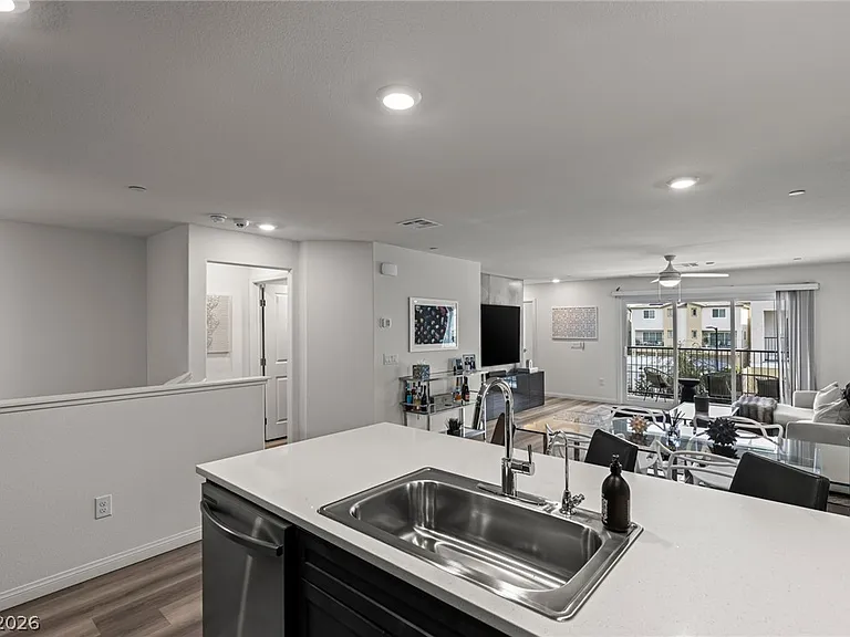 6829 Prairie Pearl St — Photo 35