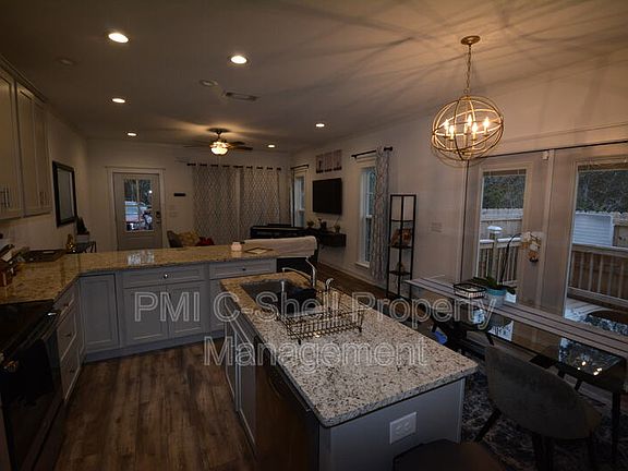 2nd image of 5510 Avon Rd