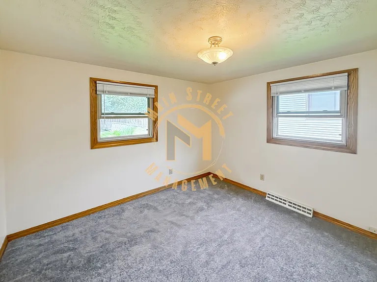 2796 Cormier Rd — Photo 8