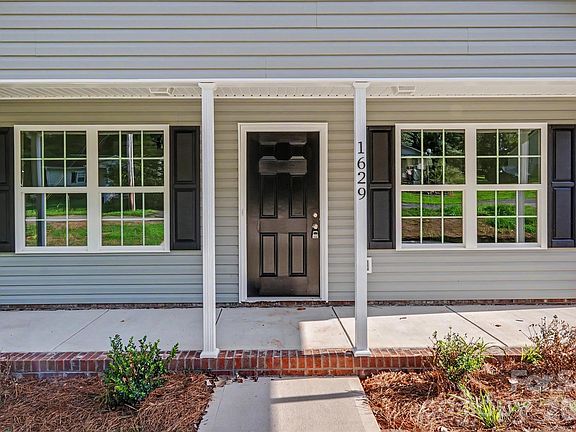 2nd image of 1629 Pineburr Ln