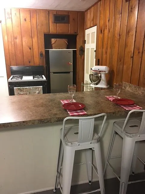 1 bed, 400 sqft, $700 — Photo 1