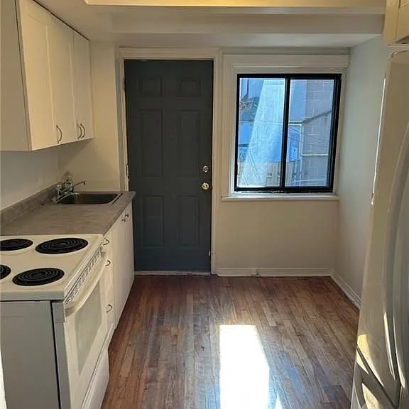 50 Armstrong St — Photo 6