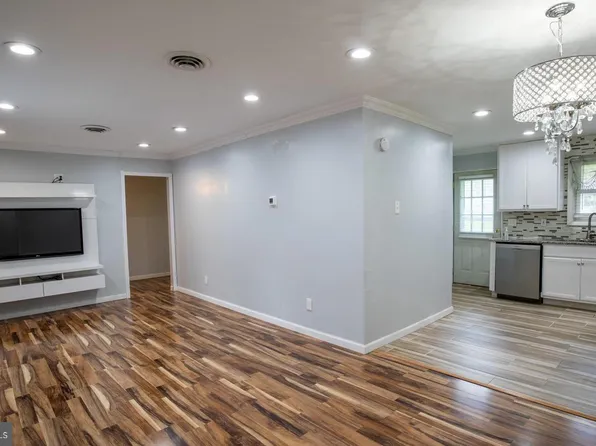 157 President Dr, Dover, DE 19901